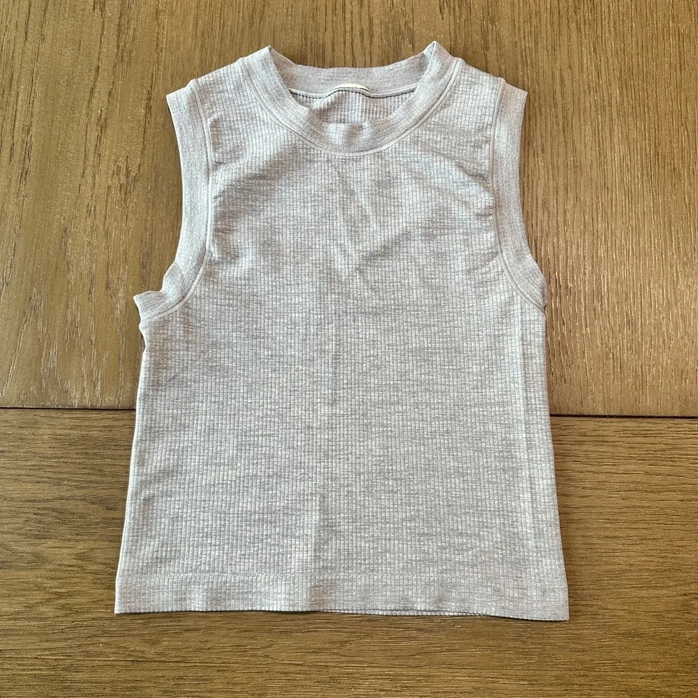 Athleta Renew Seamless Muscle Tank Size XXS Grey Heather - Picture 3 of 9